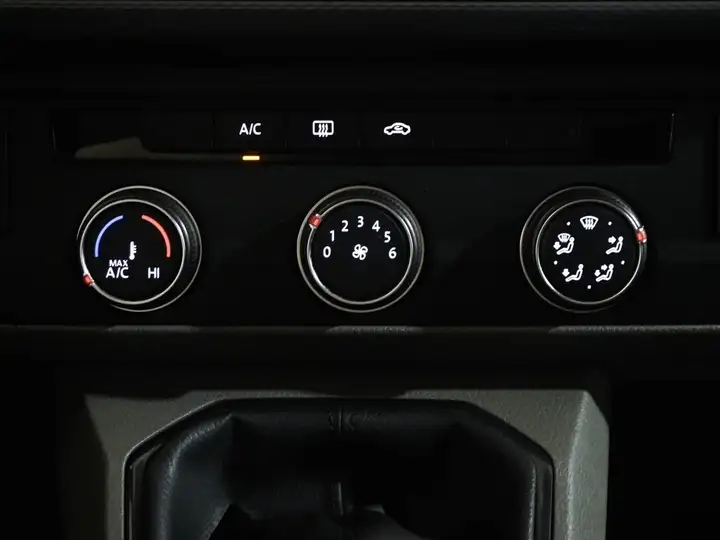 Volkswagen Caravelle 2021, foto 15