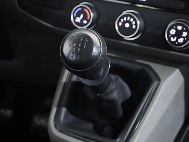 Volkswagen Caravelle 2021, foto 19