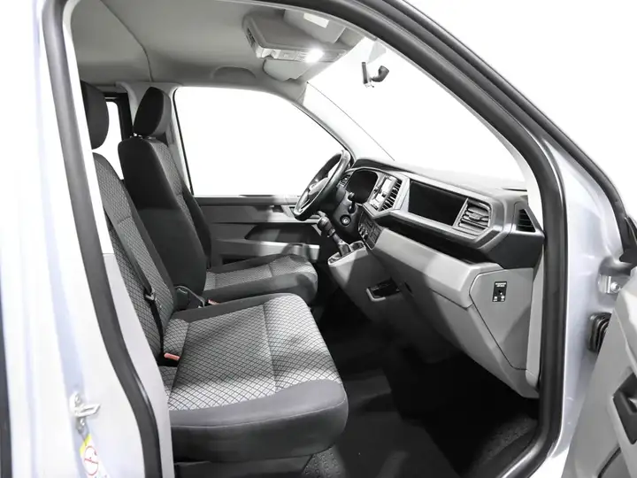 Volkswagen Caravelle 2021, foto 5