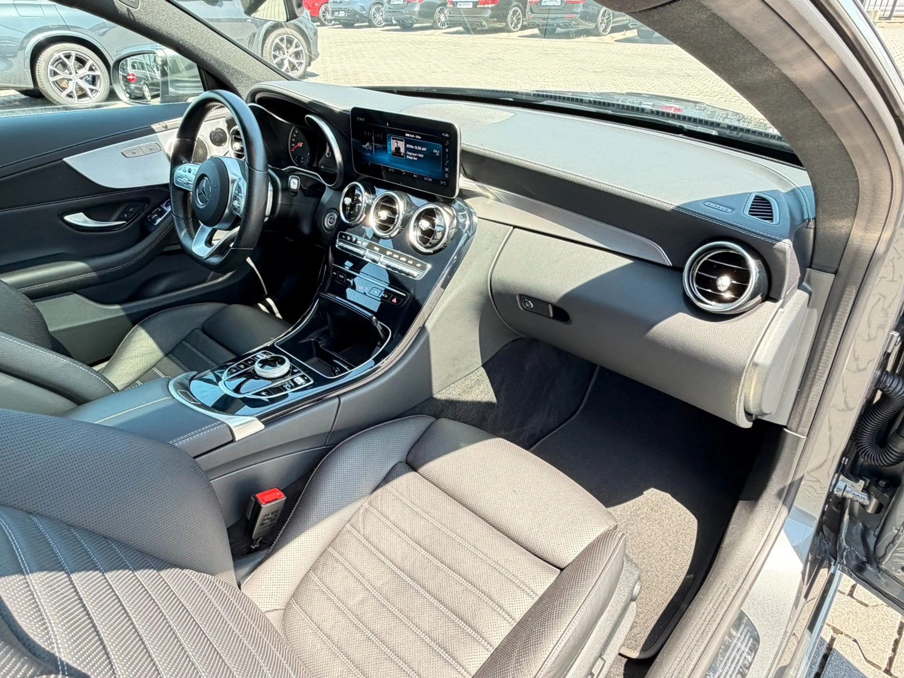 Mercedes-Benz C 400 C400*COUPE*4Matic*AMG*360*KAMERA*DISTRONIC* — photo 6