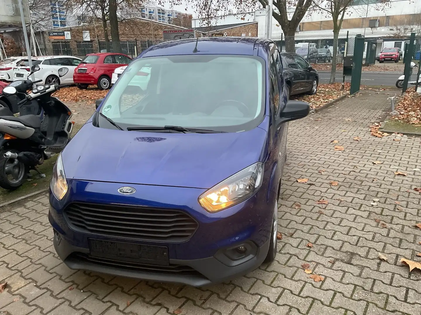 Ford Transit Courier Trend Blau - 1