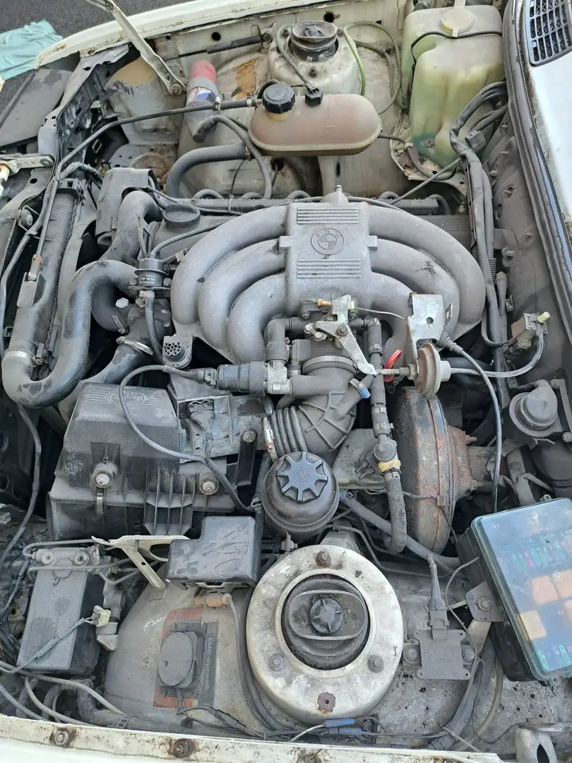 BMW 325 325i 4WD - 2