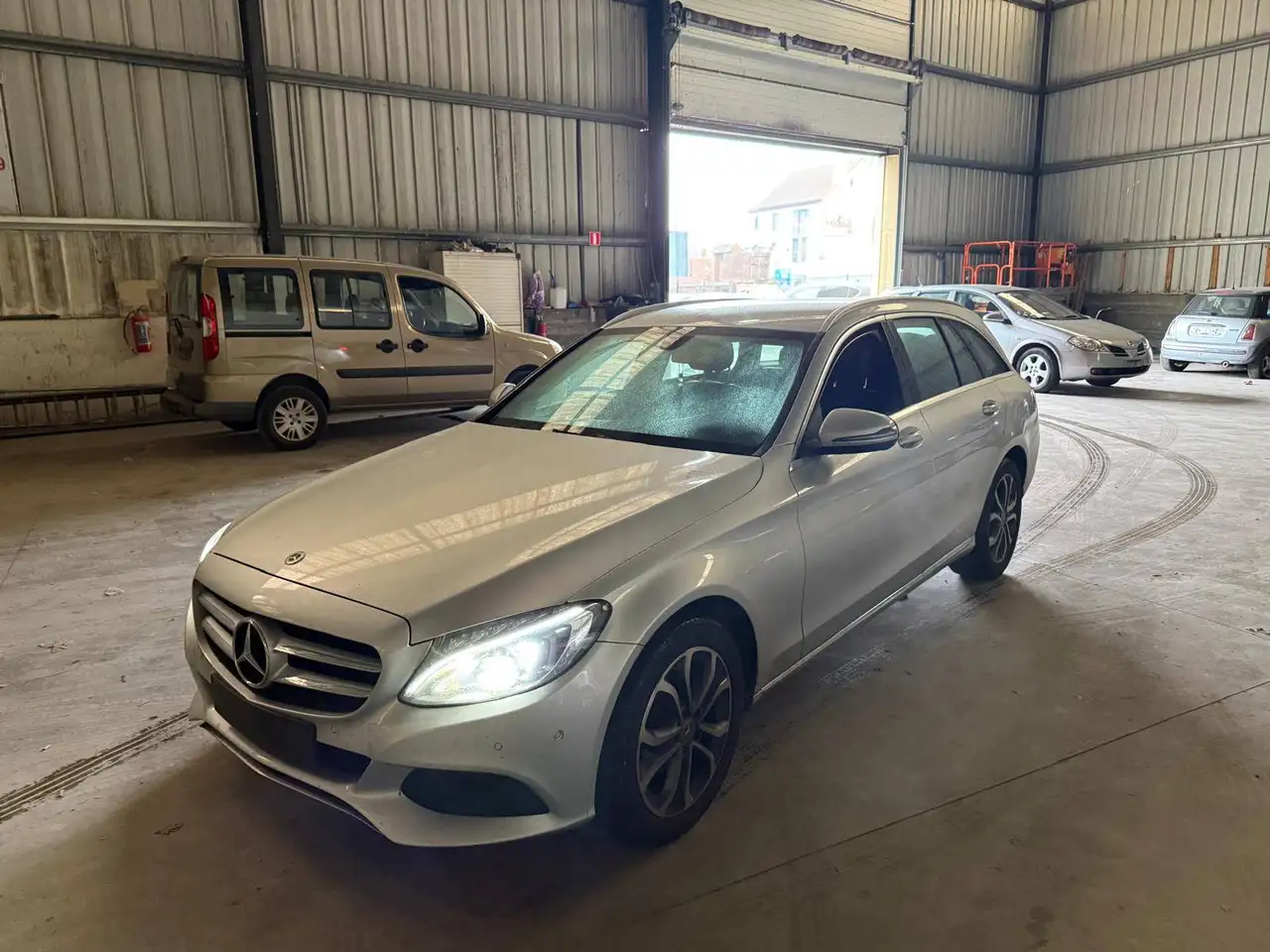 Mercedes-Benz C 200