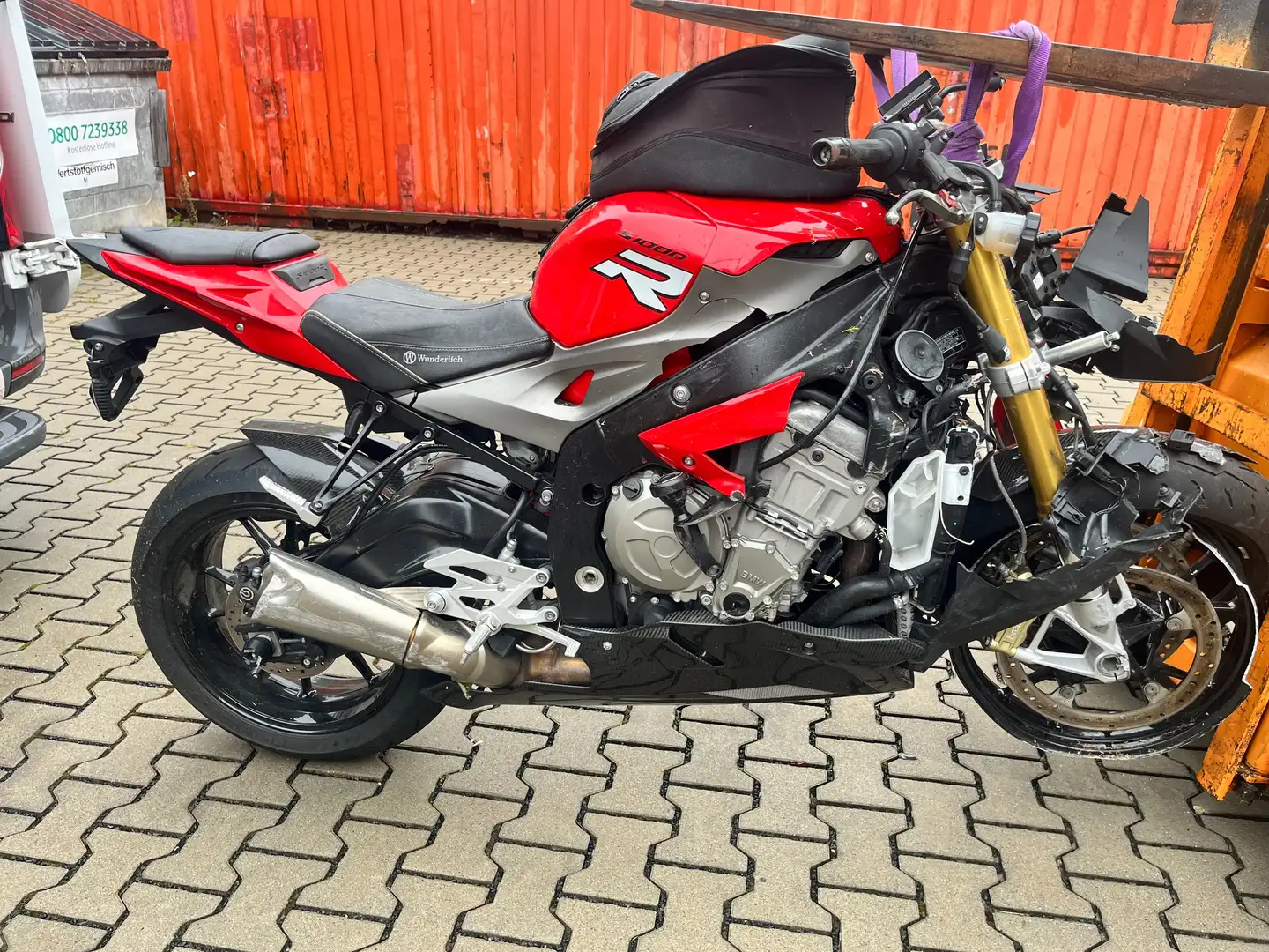 BMW S 1000 R stark beschädigte BMW S 1000 R Czarny - 1