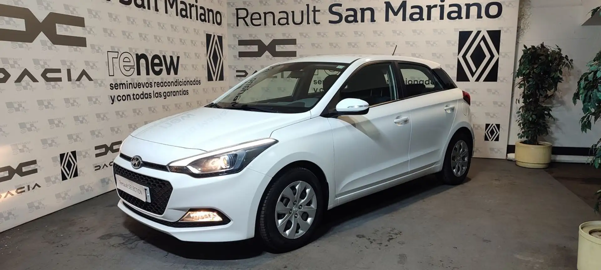 Hyundai i20 1.2 Klass Blanco - 1