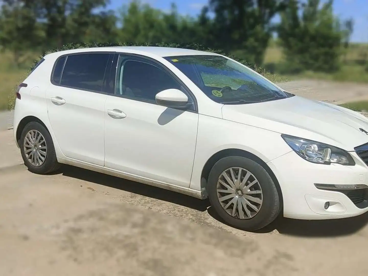 Peugeot 308 Nuevo  5p Access 1.6 HDi 92 FAP Blanco - 2