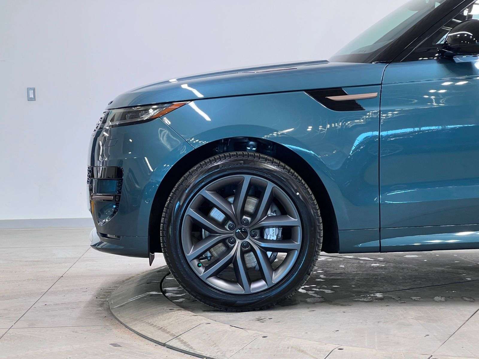 2026 Land Rover Range Rover Sport P400 DYNAMIC HSE thumb 9