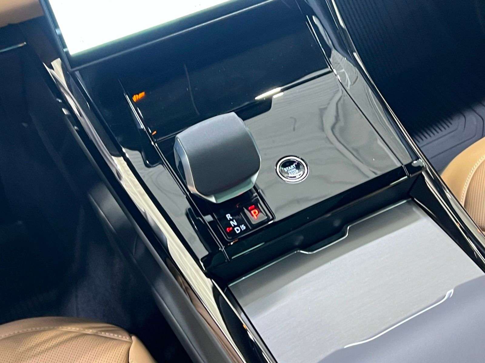 2026 Land Rover Range Rover Sport P400 DYNAMIC HSE thumb 17