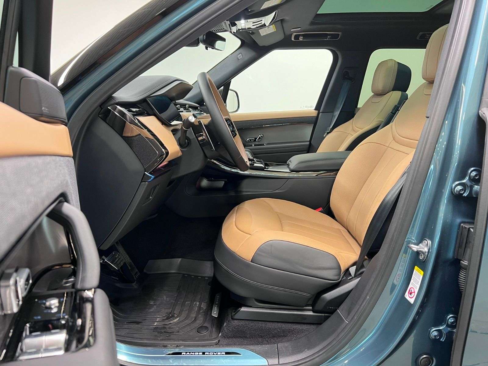 2026 Land Rover Range Rover Sport P400 DYNAMIC HSE thumb 32