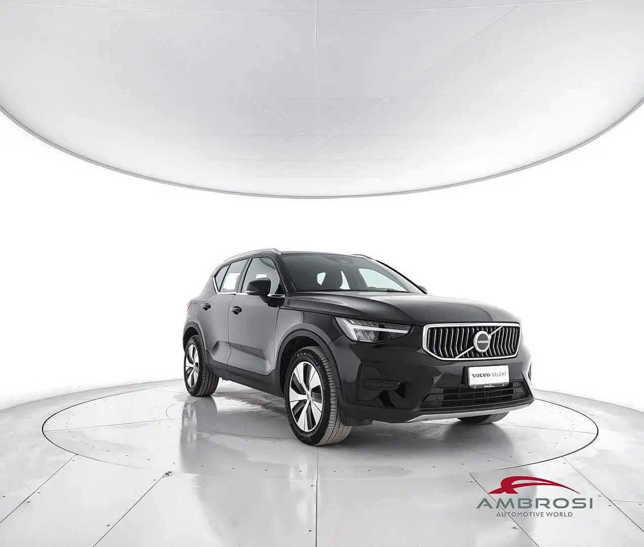 Volvo XC40 T4 Recharge Plug-in Hybrid automatico Plus Bright Nero - 2