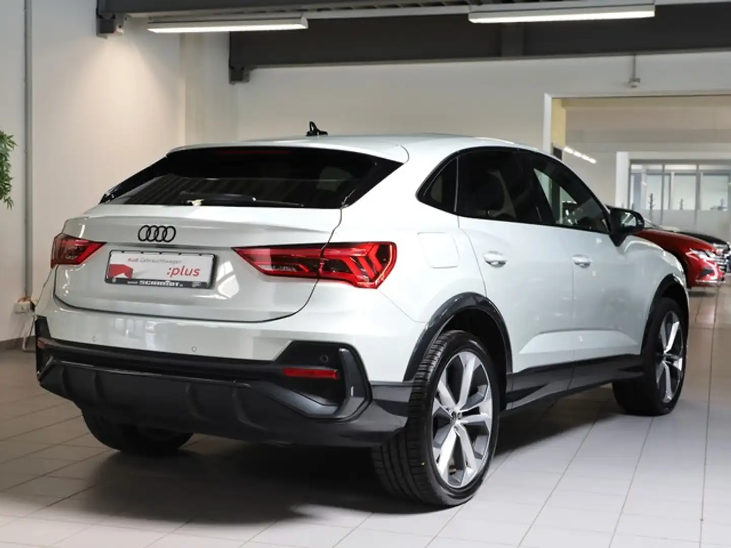 Audi Q3 Sportback 45 TFSI e S line LM20 Matrix LED Pano... Silber - 2
