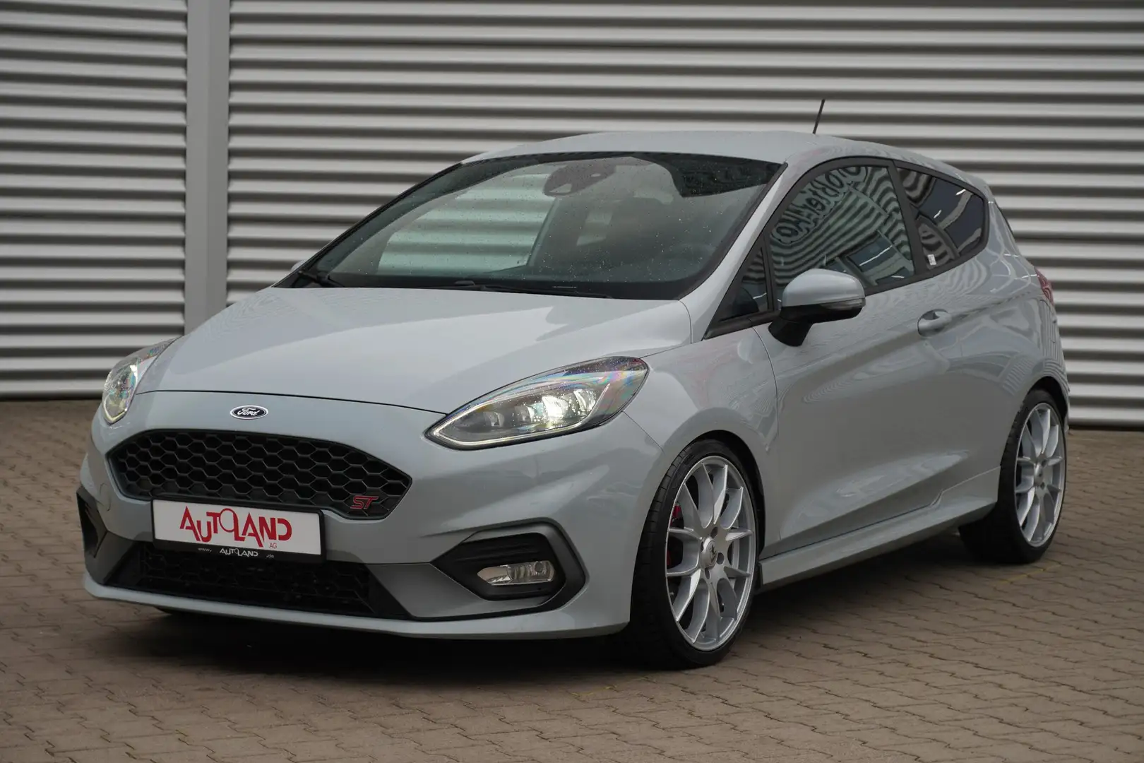 Ford Fiesta 1.5 ST Performance LED Navi B&O Alcantara Gris - 2