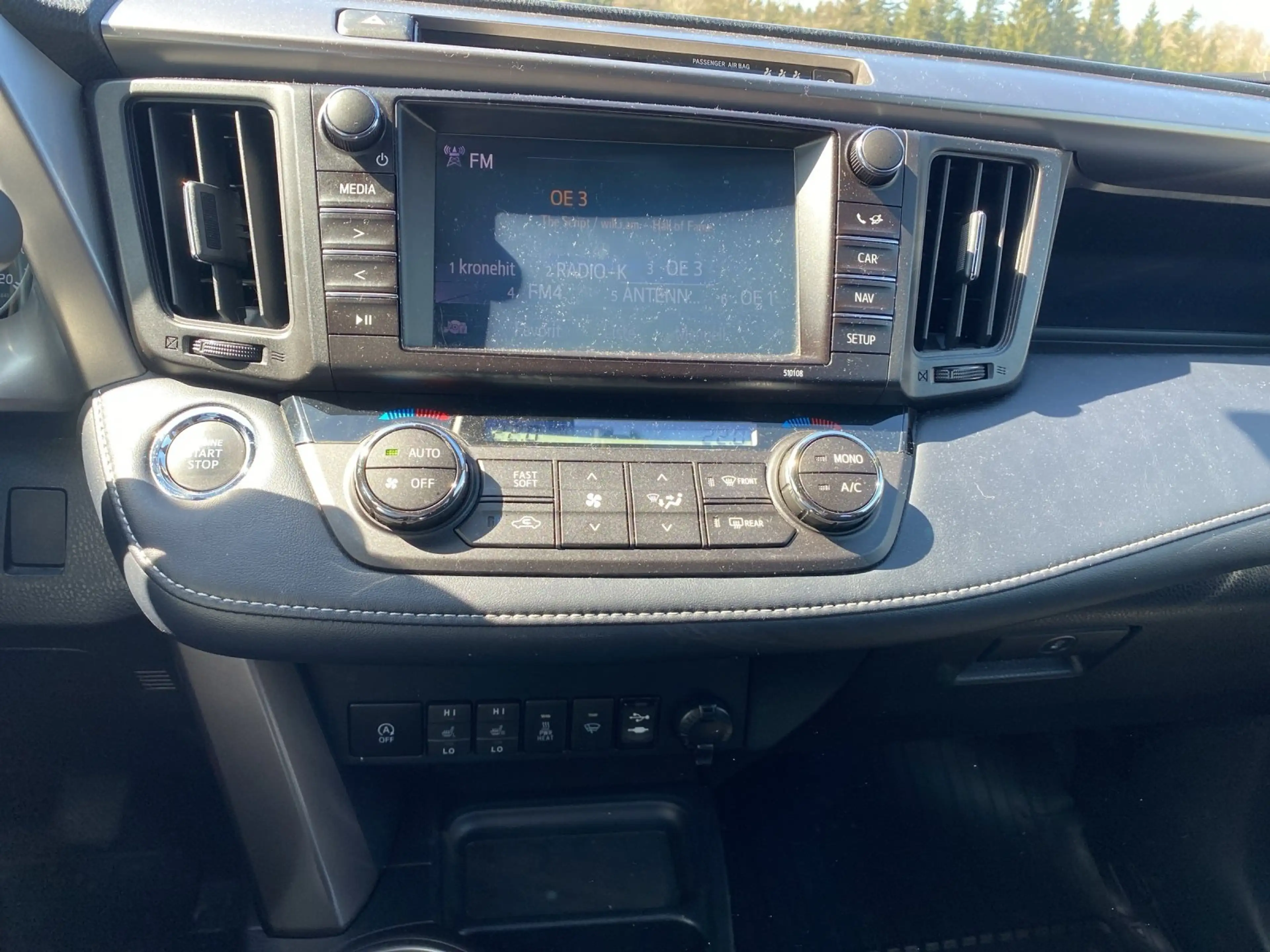 Toyota RAV 4 D4D — photo 10