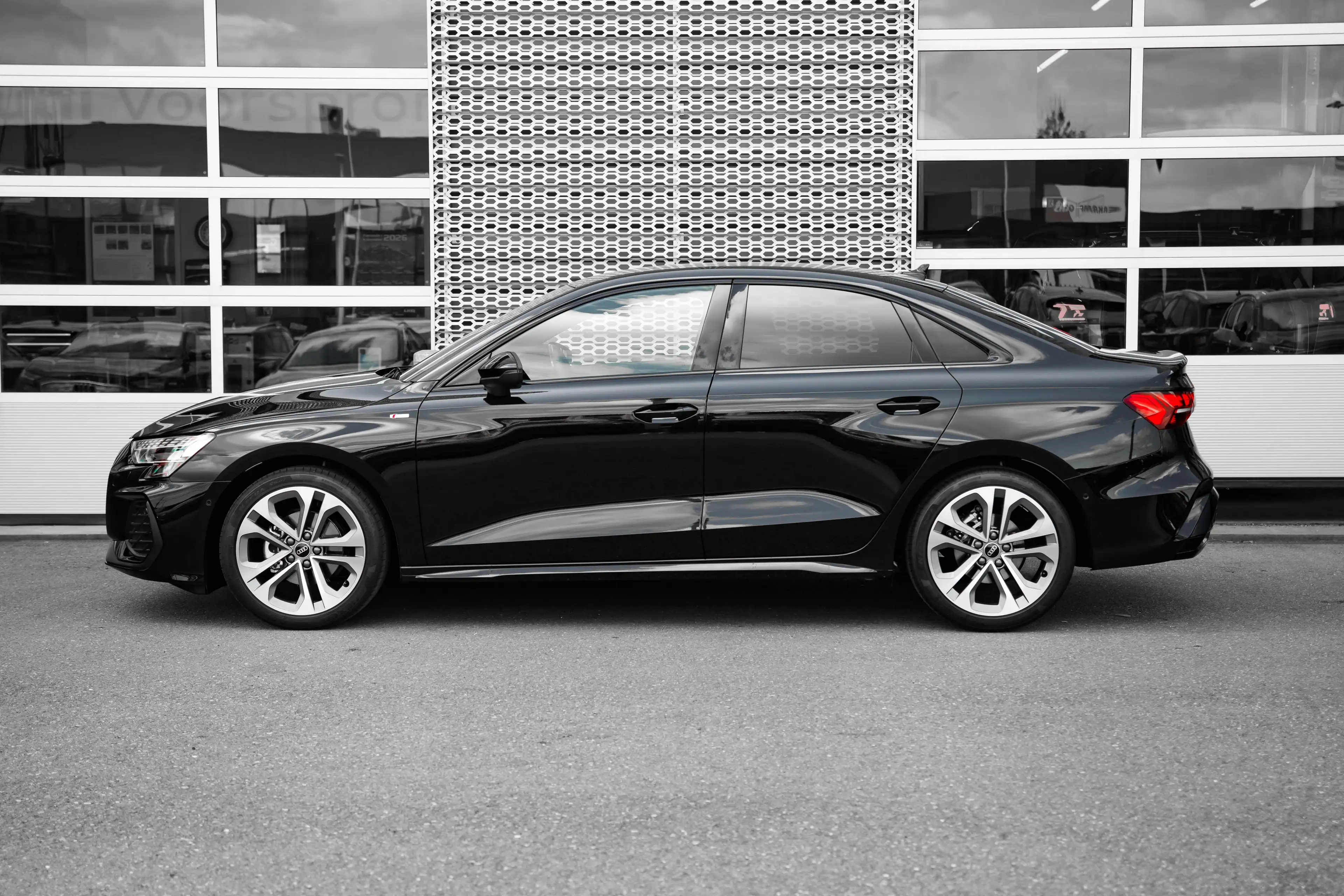 Audi A3 Limousine 30 TFSI S edition | Trekhaak | Carplay | — photo 5