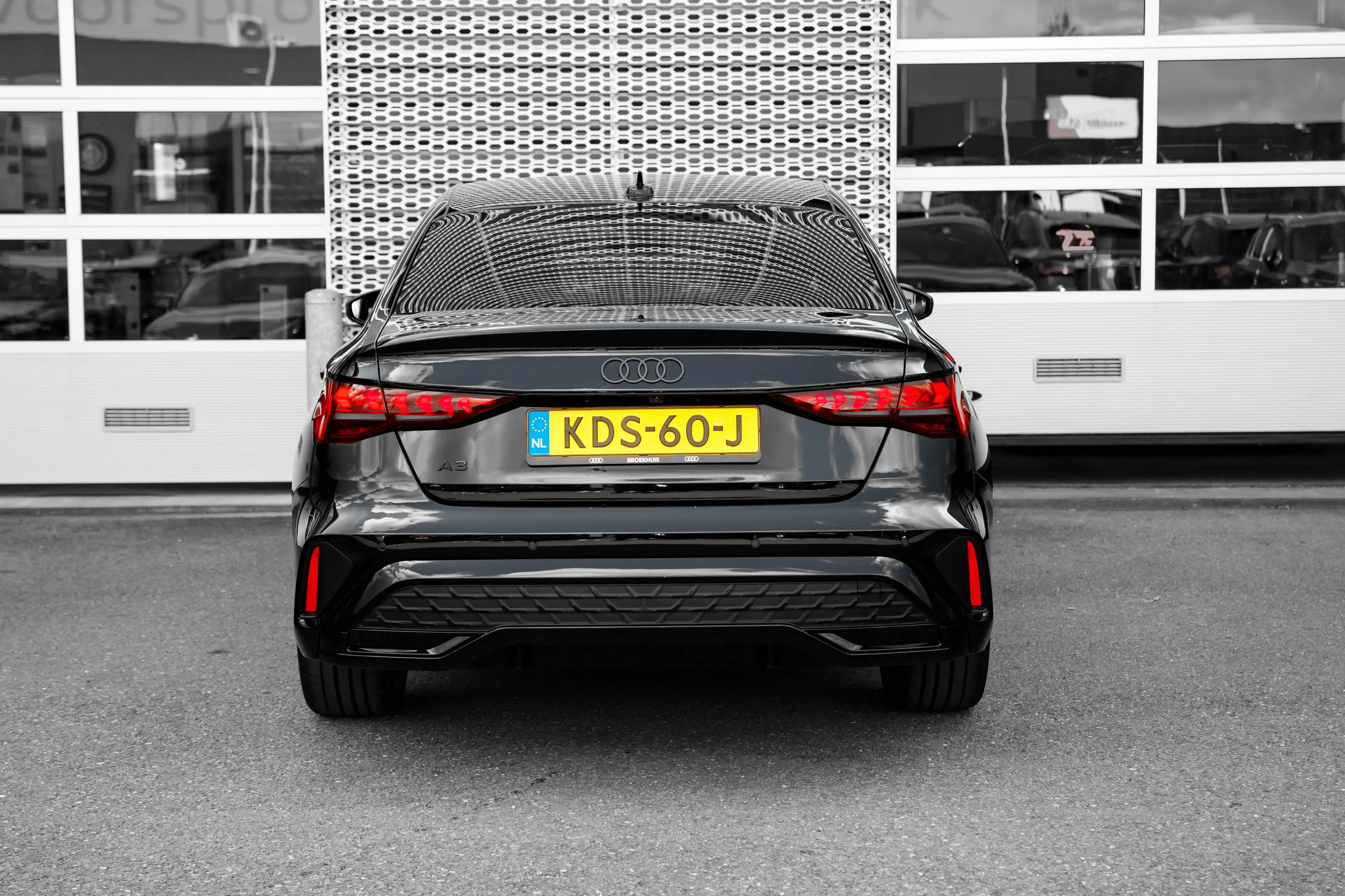 Audi A3 Limousine 30 TFSI S edition | Trekhaak | Carplay | — photo 4