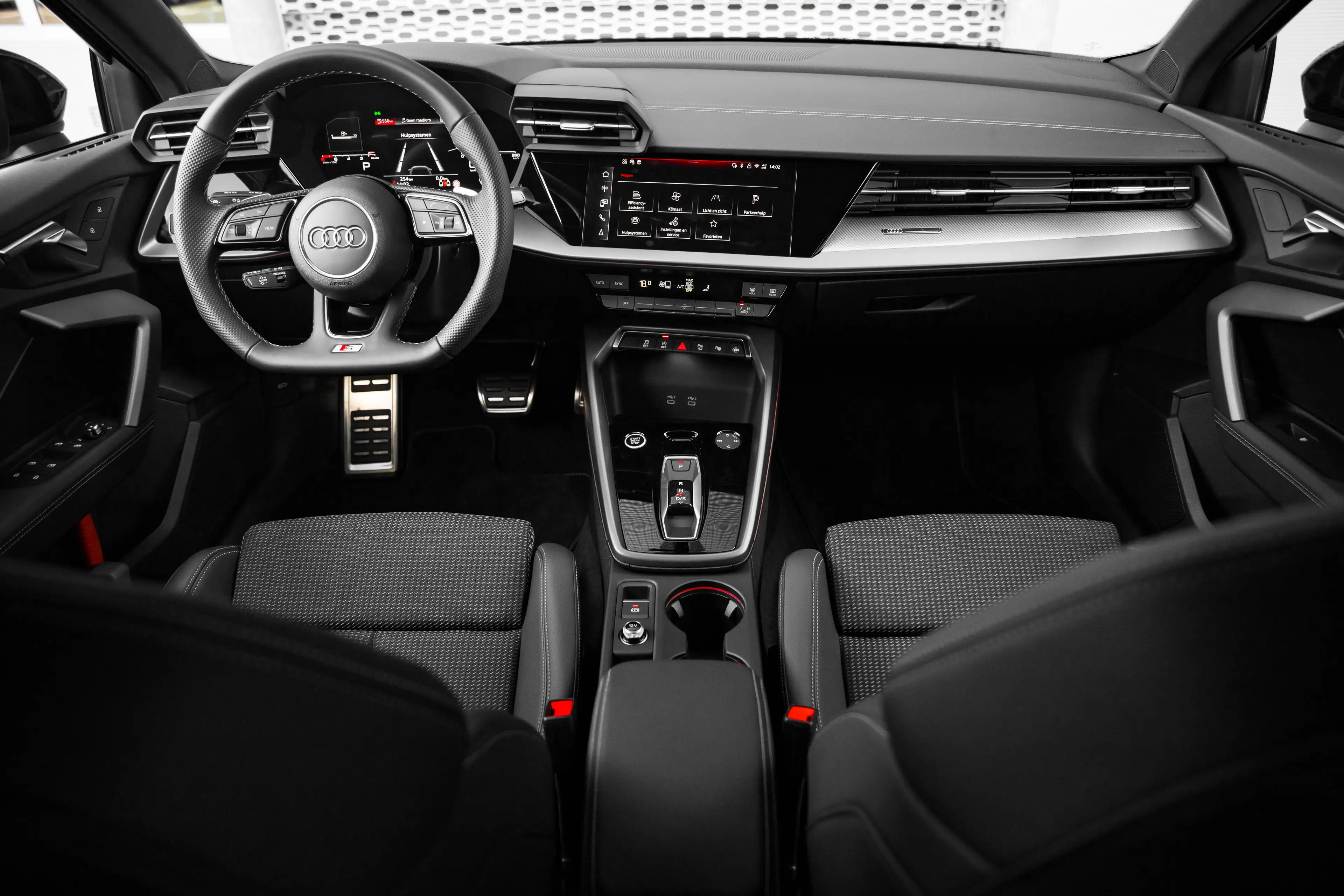 Audi A3 Limousine 30 TFSI S edition | Trekhaak | Carplay | — photo 9