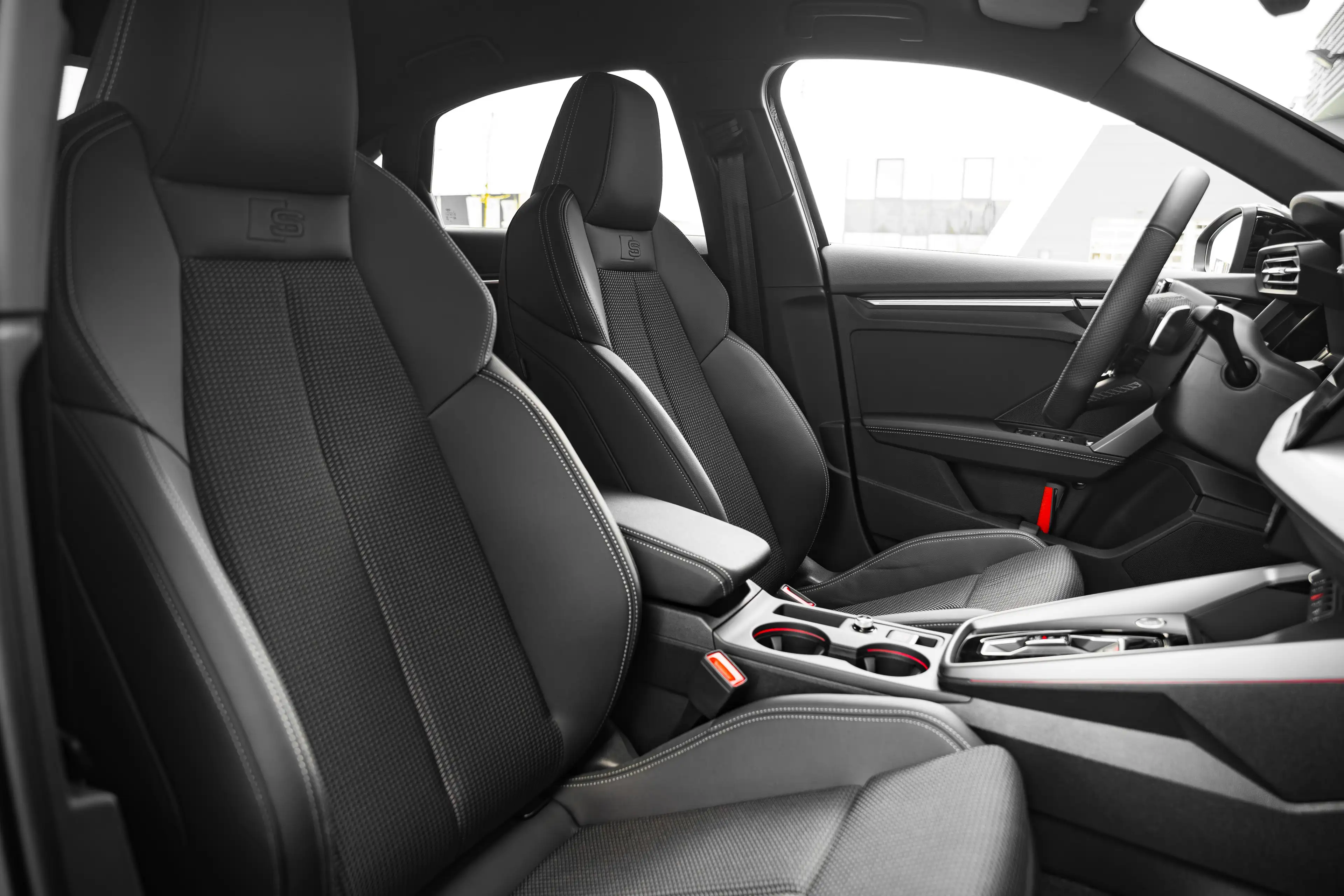 Audi A3 Limousine 30 TFSI S edition | Trekhaak | Carplay | — photo 8