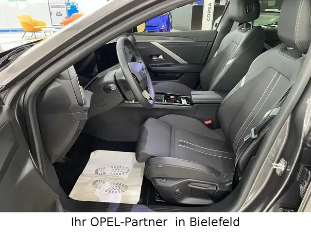 Opel Astra view 10