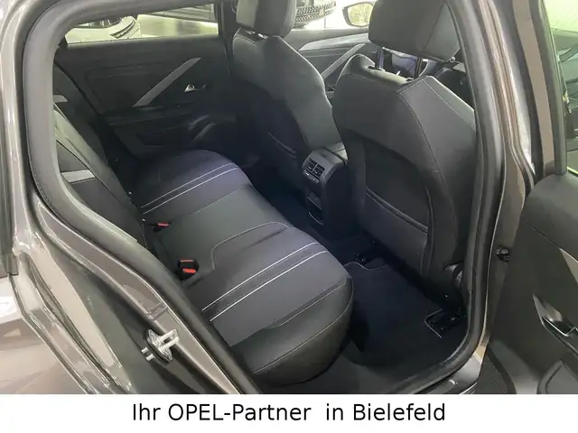 Opel Astra view 13