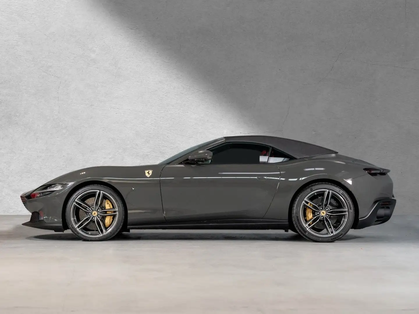 Ferrari Roma Spider, Neuwagen ohne Zul., Daytona Grau - 2