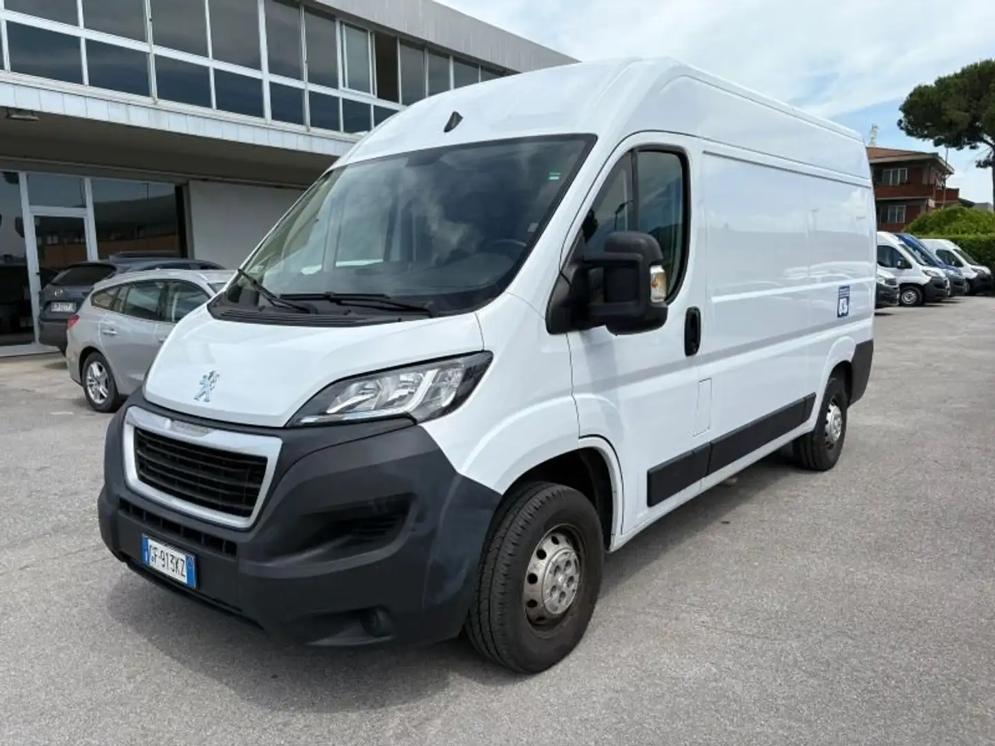 Peugeot Boxer L2H2 2.2 BlueHDI 140 CV Weiß - 1