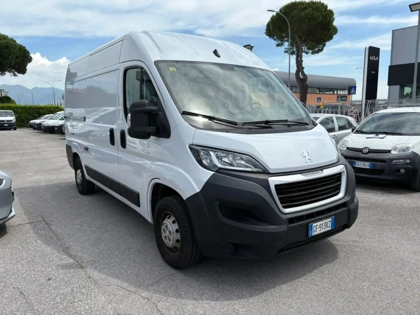 Peugeot Boxer L2H2 2.2 BlueHDI 140 CV Weiß - 2