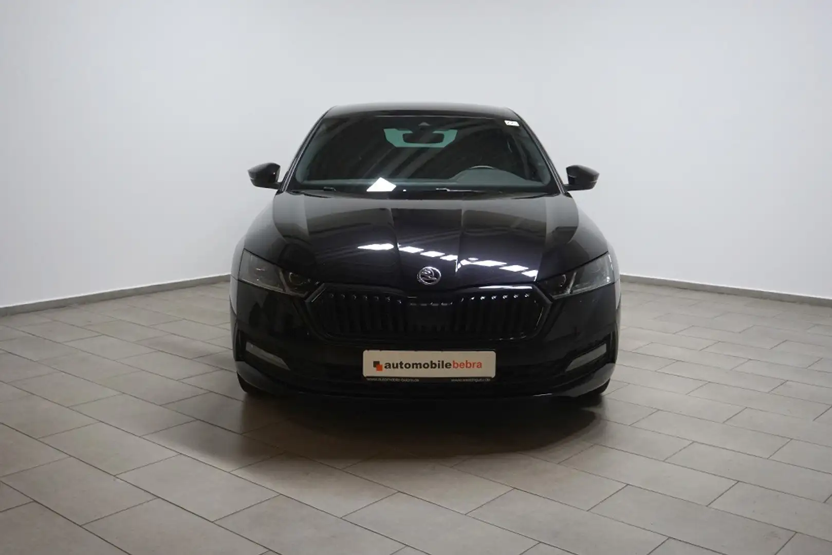 Skoda Octavia 2.0TDI DSG Sportpaket Virtual Standhz Schwarz - 2