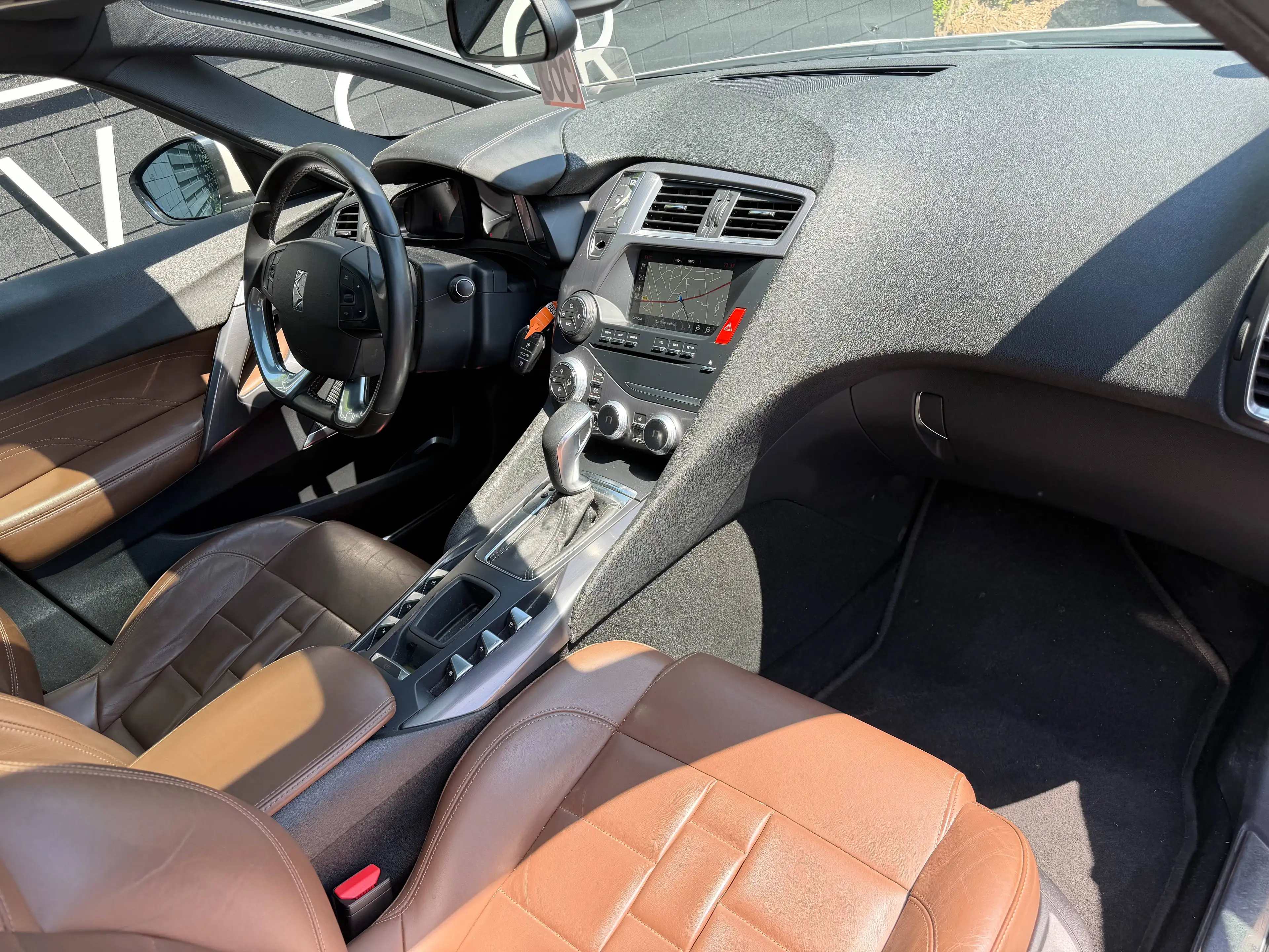 DS Automobiles DS 5 1.6 THP+NAVI+AIRCO+CAMERA+TOIT PANO+CUIR+HUD+EU 6B — photo 13