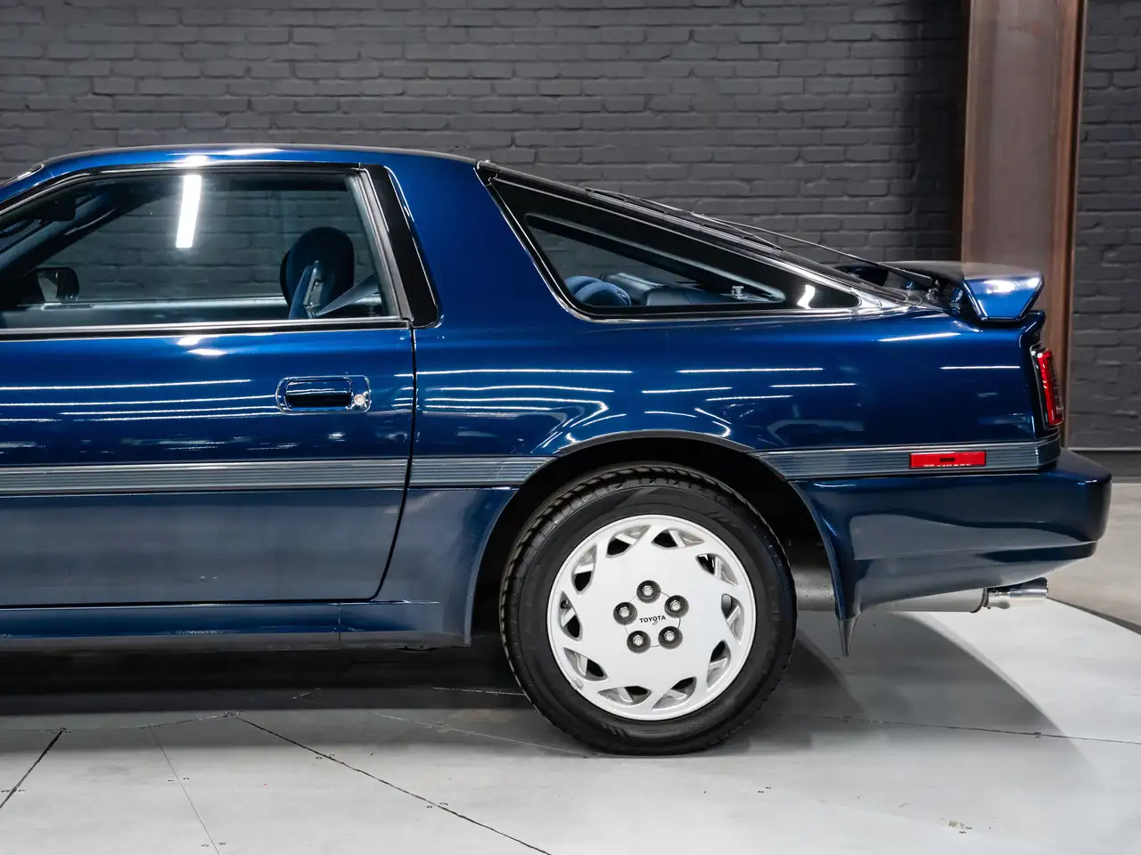 Toyota Supra снимка Toyota Supra