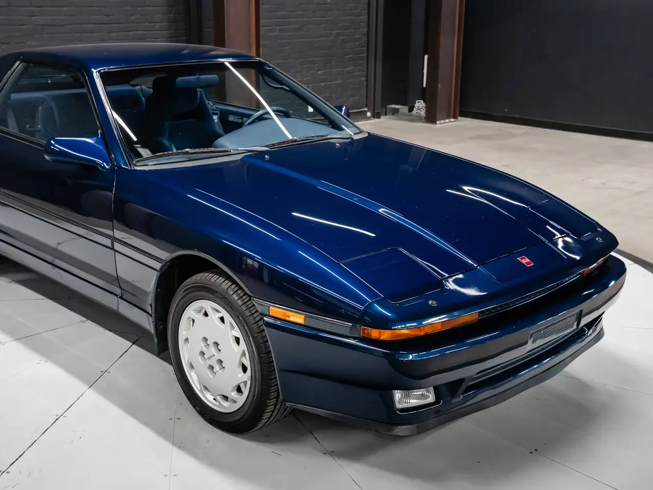 Toyota Supra снимка Toyota Supra