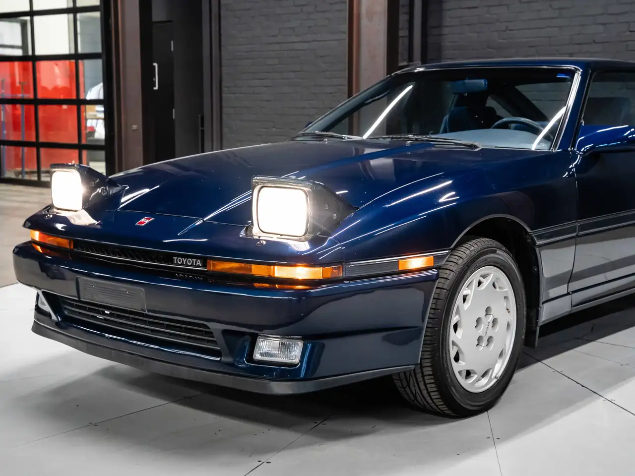 Toyota Supra снимка Toyota Supra
