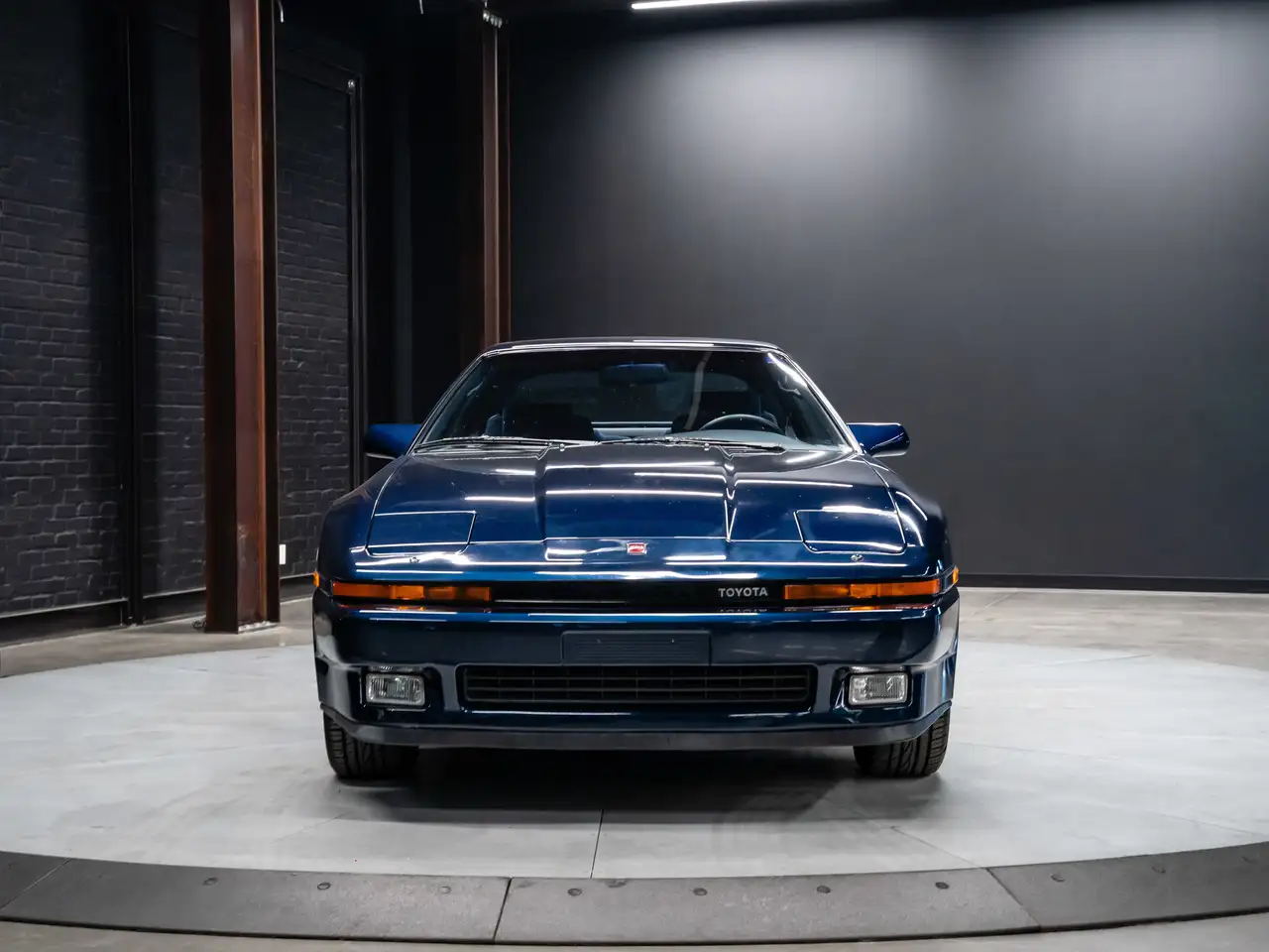 Toyota Supra снимка Toyota Supra