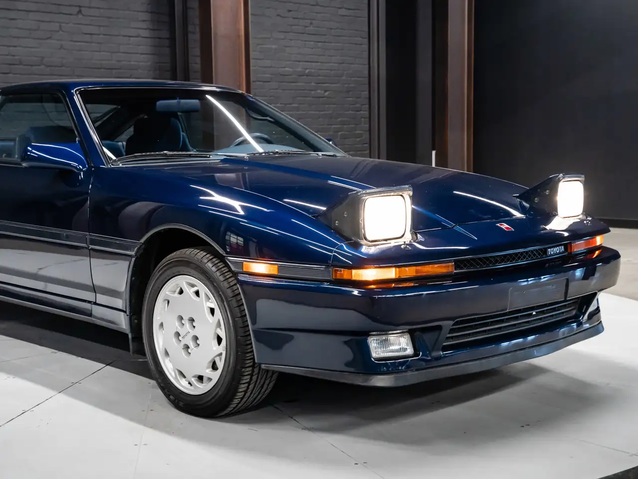 Toyota Supra снимка Toyota Supra
