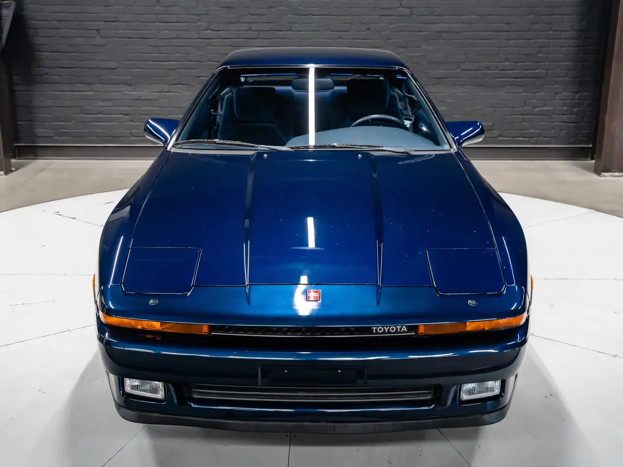Toyota Supra снимка Toyota Supra