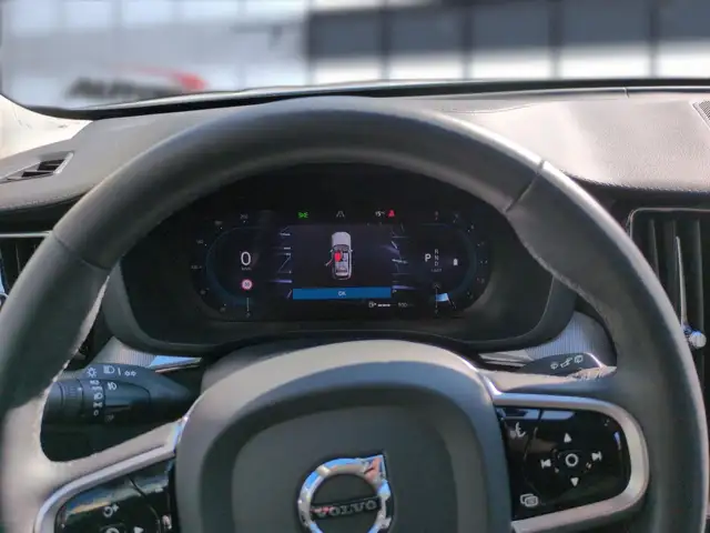 Volvo XC60 view 15