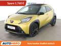 Toyota Aygo X 1.0 Air Prestige Aut.*NAVI*ACC*CAM*PDC*SHZ* Gold - thumbnail 1