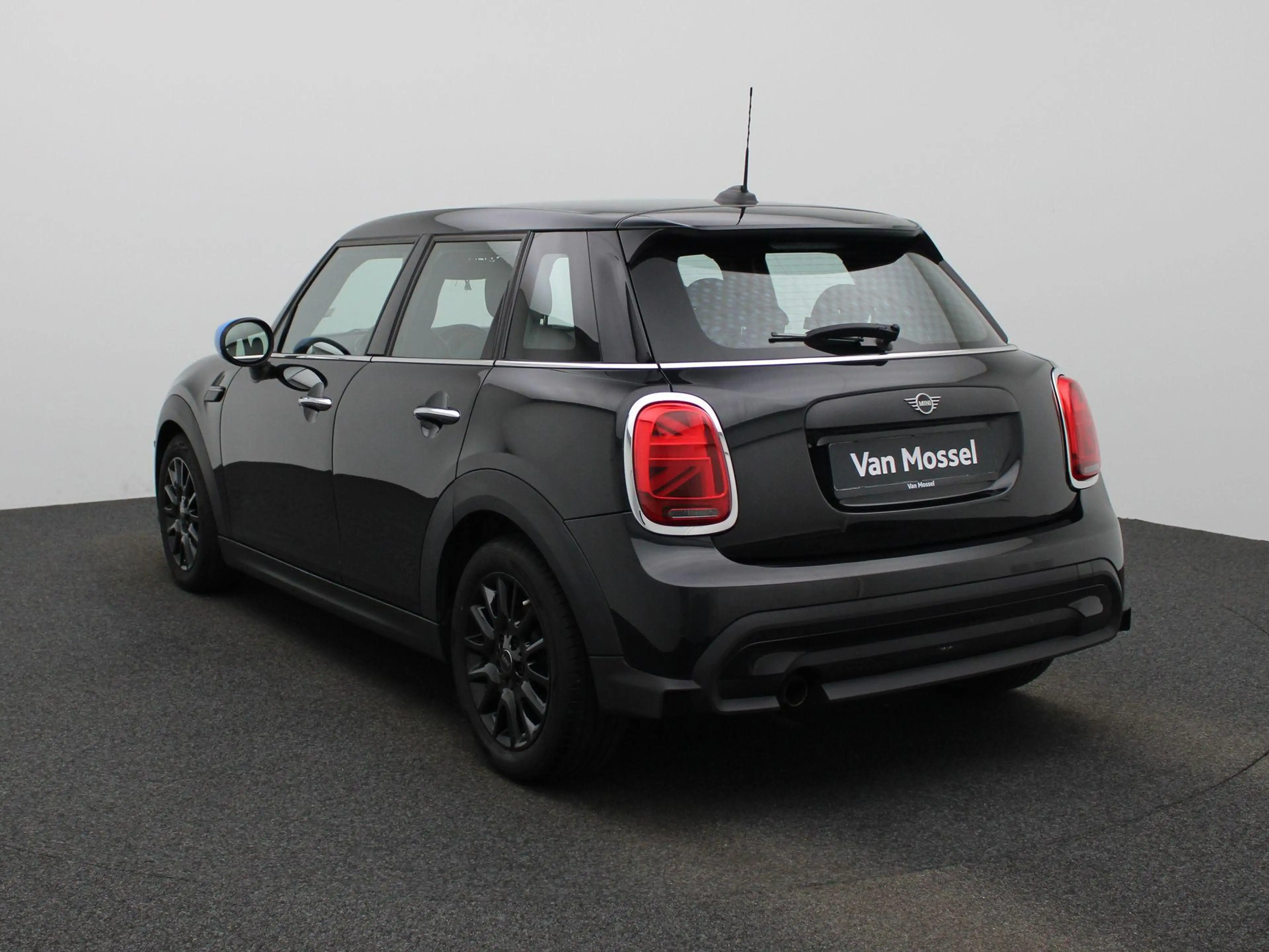MINI One Mini 5 door NAVI | PDC | ECC — photo 2
