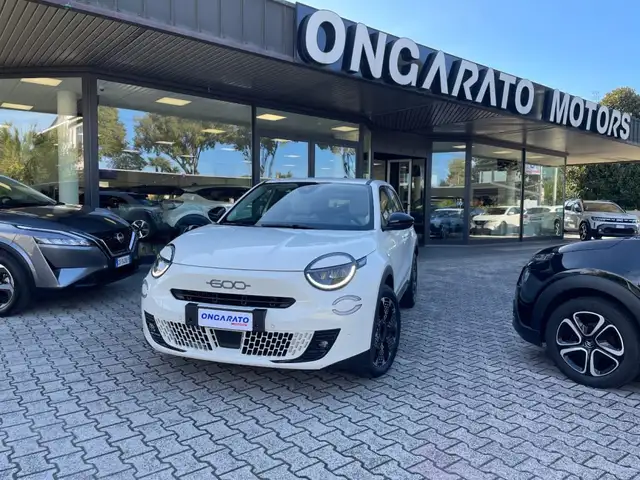 2025 Fiat 600 in White for sale