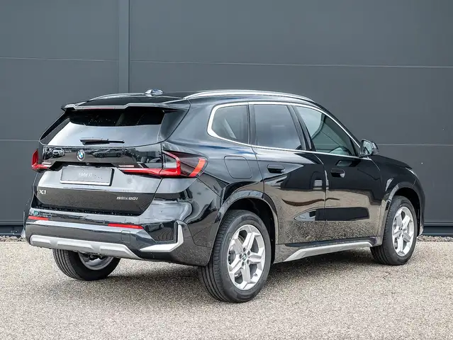BMW X1 view 2