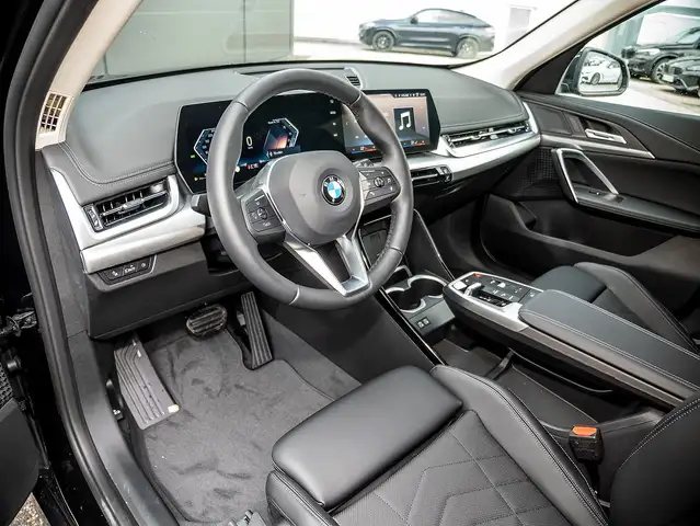 BMW X1 view 3