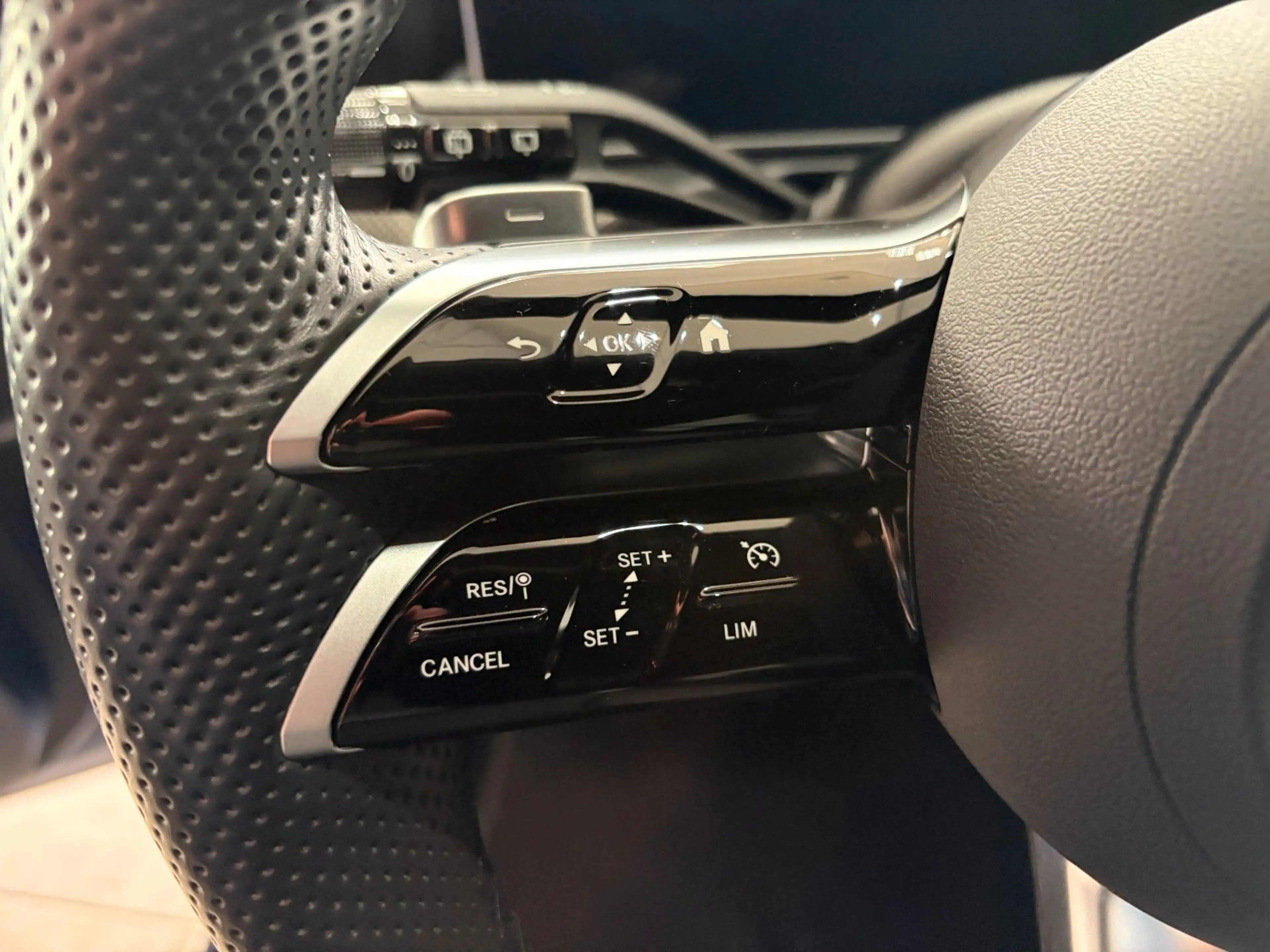 Mercedes-Benz C 200 *AMG*MildHybrid*DigitalLight*AHK*MBUX*Night — photo 22