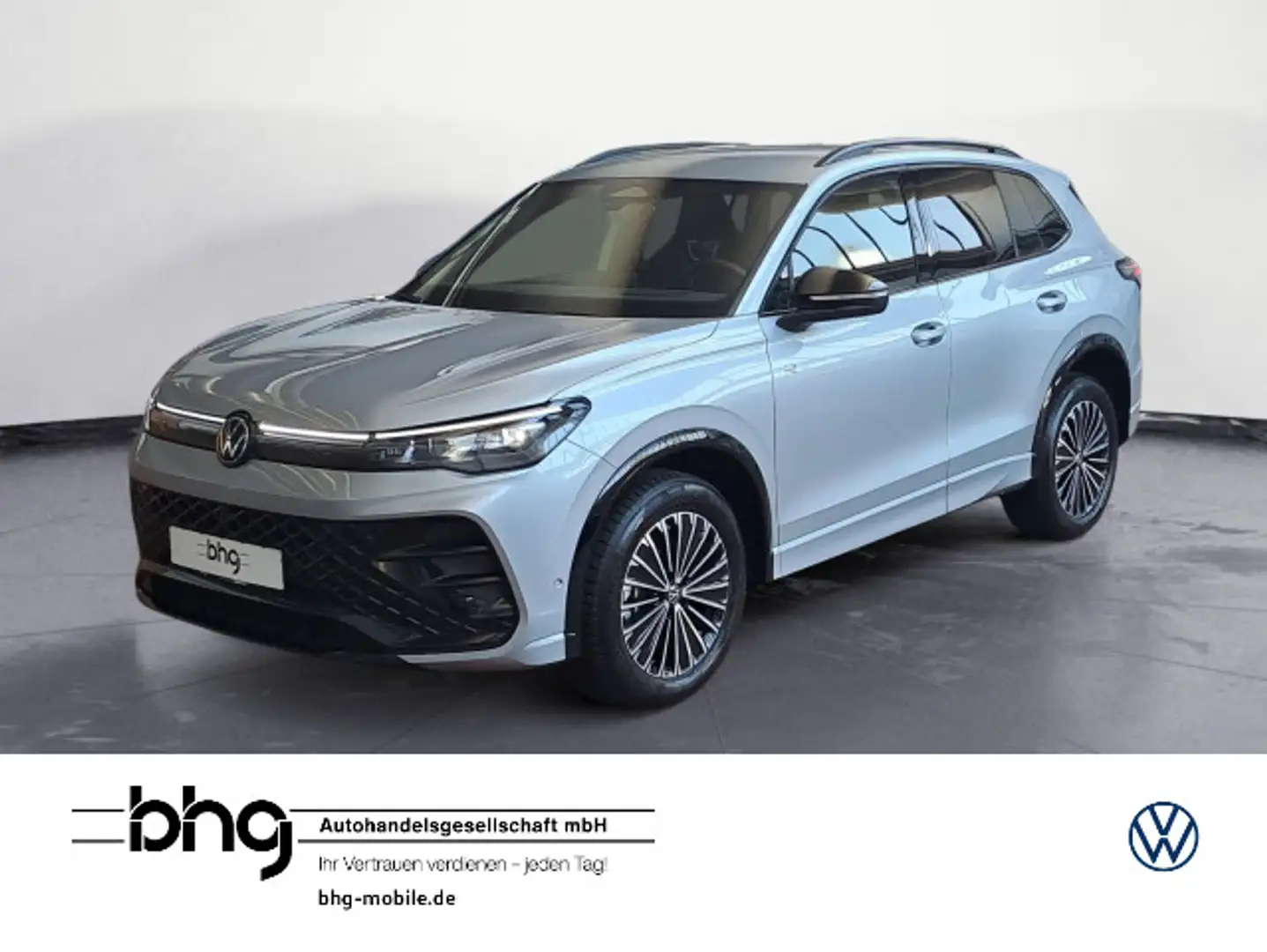 Volkswagen Tiguan R-Line 2,0 TDI SCR 4M DSG *HEAD-UP*MASSAG Silber - 1