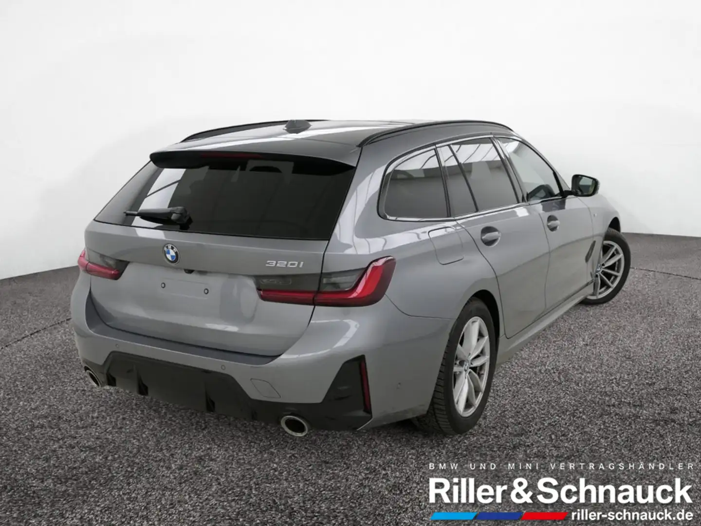 BMW 320 i Touring M Sport PANO+HUD+ACC+360°KAM Grau - 2