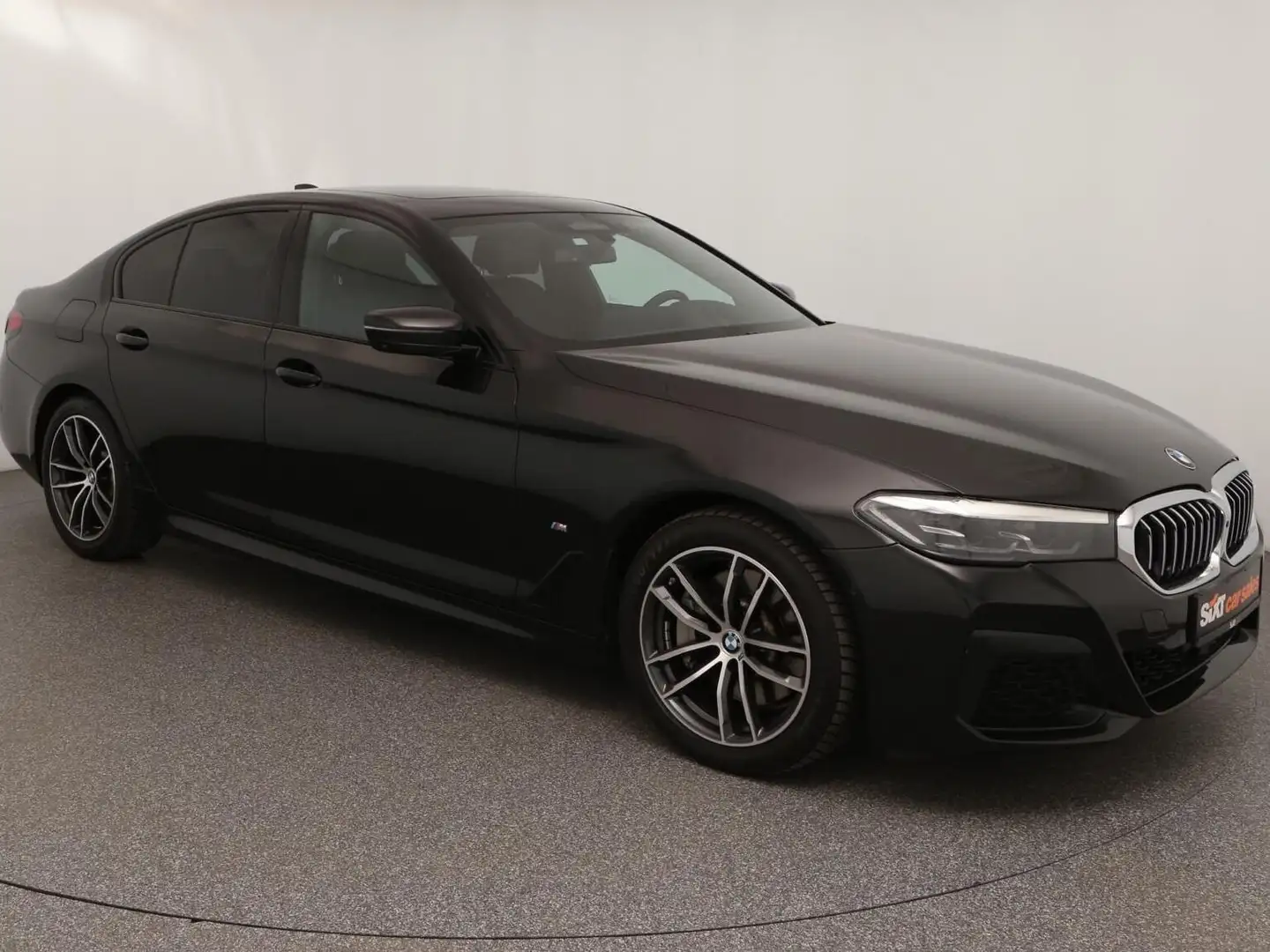 BMW 530 530i xDrive M Sport|SurroundView|Dr.Ass.Prof|AHK Noir - 1