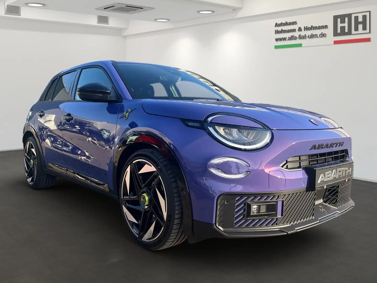 Abarth 600e Scorpionissima Burdeos - 2