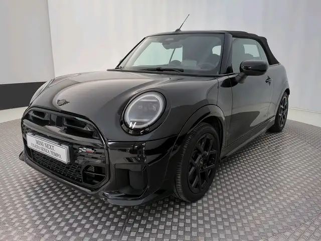 MINI Cooper S Cabrio John Cooper Works