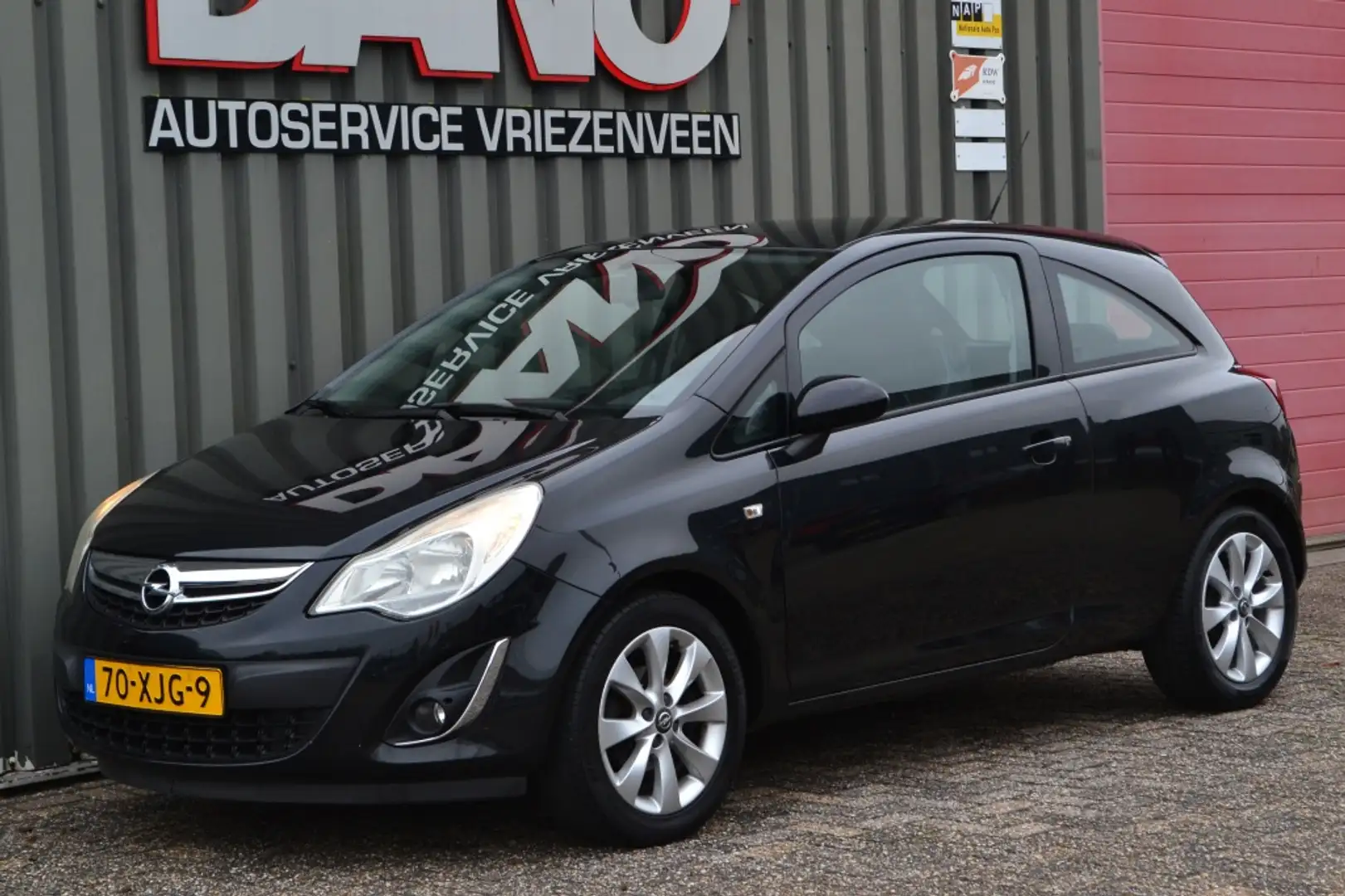 Opel Corsa 1.2 Anniversary Edition LPG Airco/Cruise/Leer Negro - 1