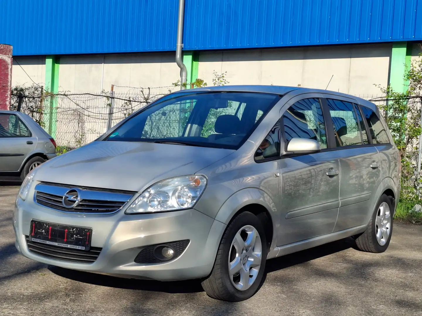 Opel Zafira Edition 1.6, 7Siter, 2.Hand, Tüv 06.27 Beige - 1