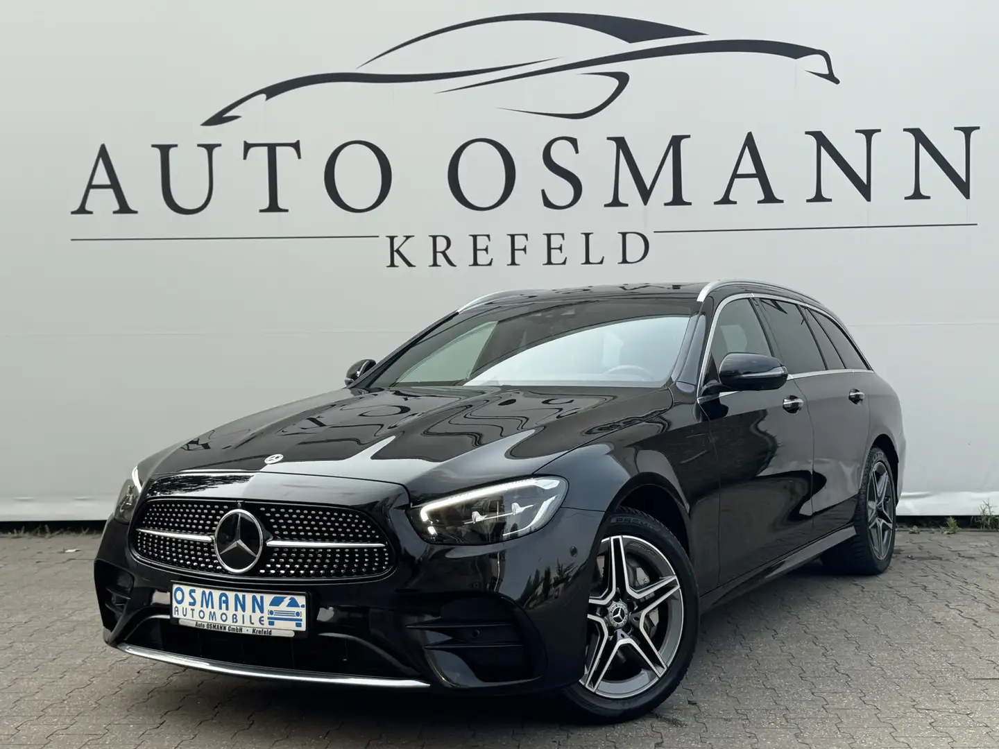 Mercedes-Benz E 300 de 4Matic T 9G-TRONIC AMG Line   360° Noir - 1