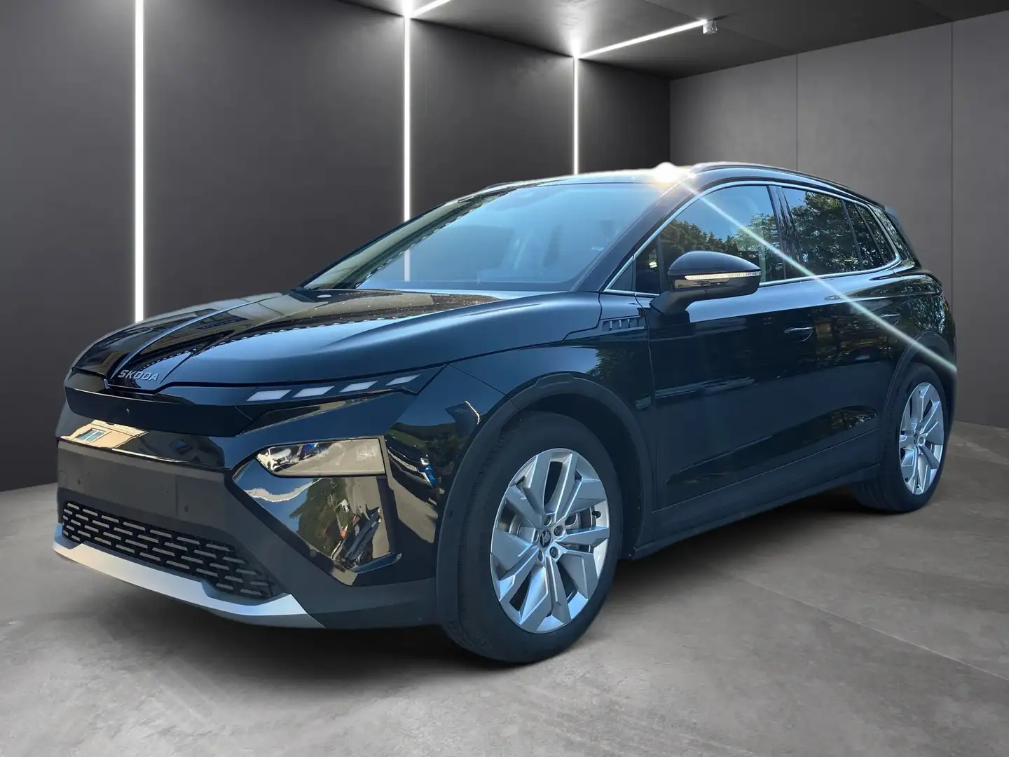 Skoda Elroq 85 Loft Schwarz - 1